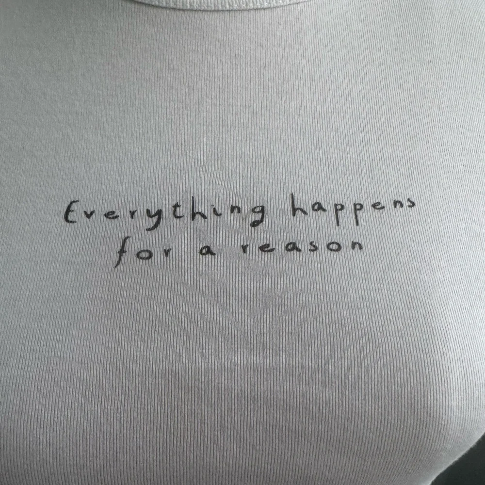 TOPSHOP women’s cropped tee size US 2